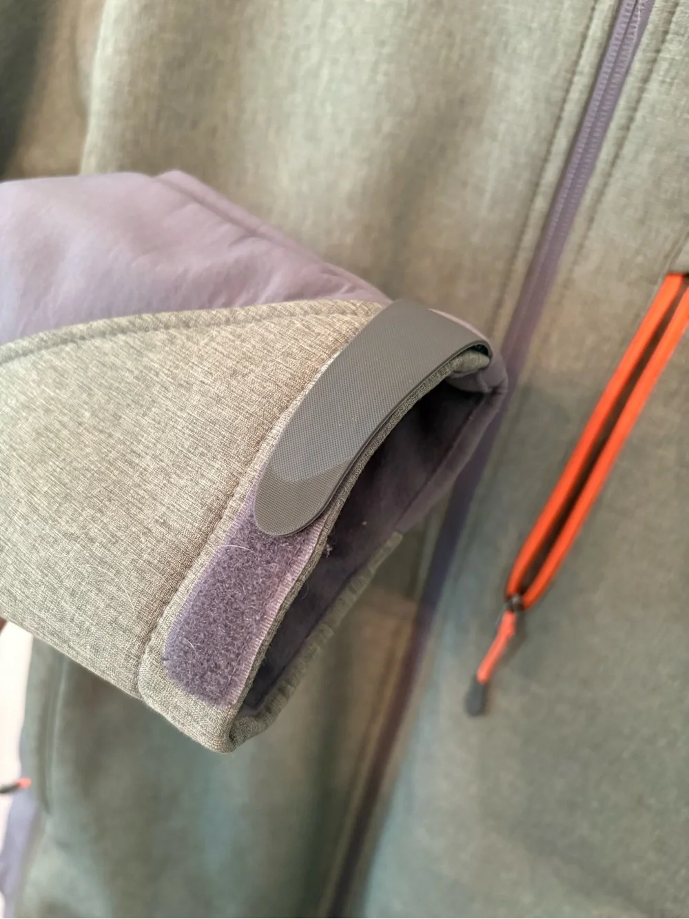 Men's Olive Green Softshell Jacket with Gray Accents